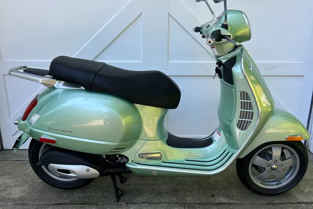 2006 vespa 200l img 1002 scaled 39506 53966 2006 vespa 200l img 1002 scaled 39506 53966